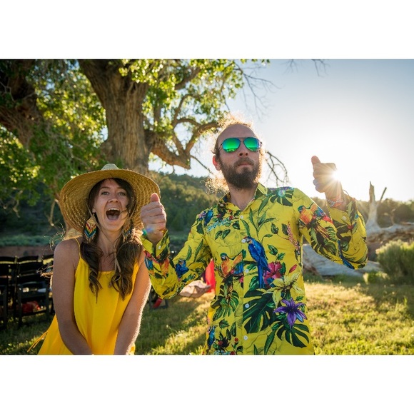 Meet your Posher, Caitlin - Picture 1 of 2